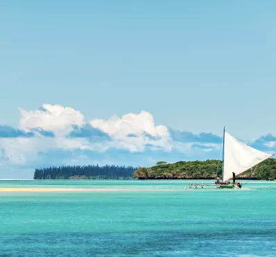 Pirogue Ile des pins Turquoise Plage